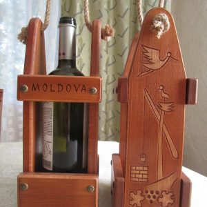 Wooden wine bottle support